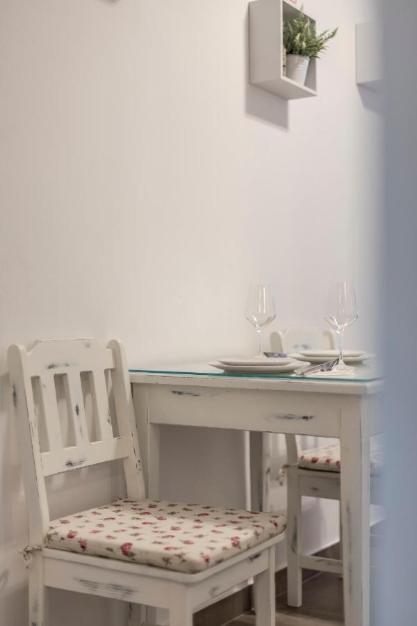 Studio Apartments Insula Spalato Esterno foto